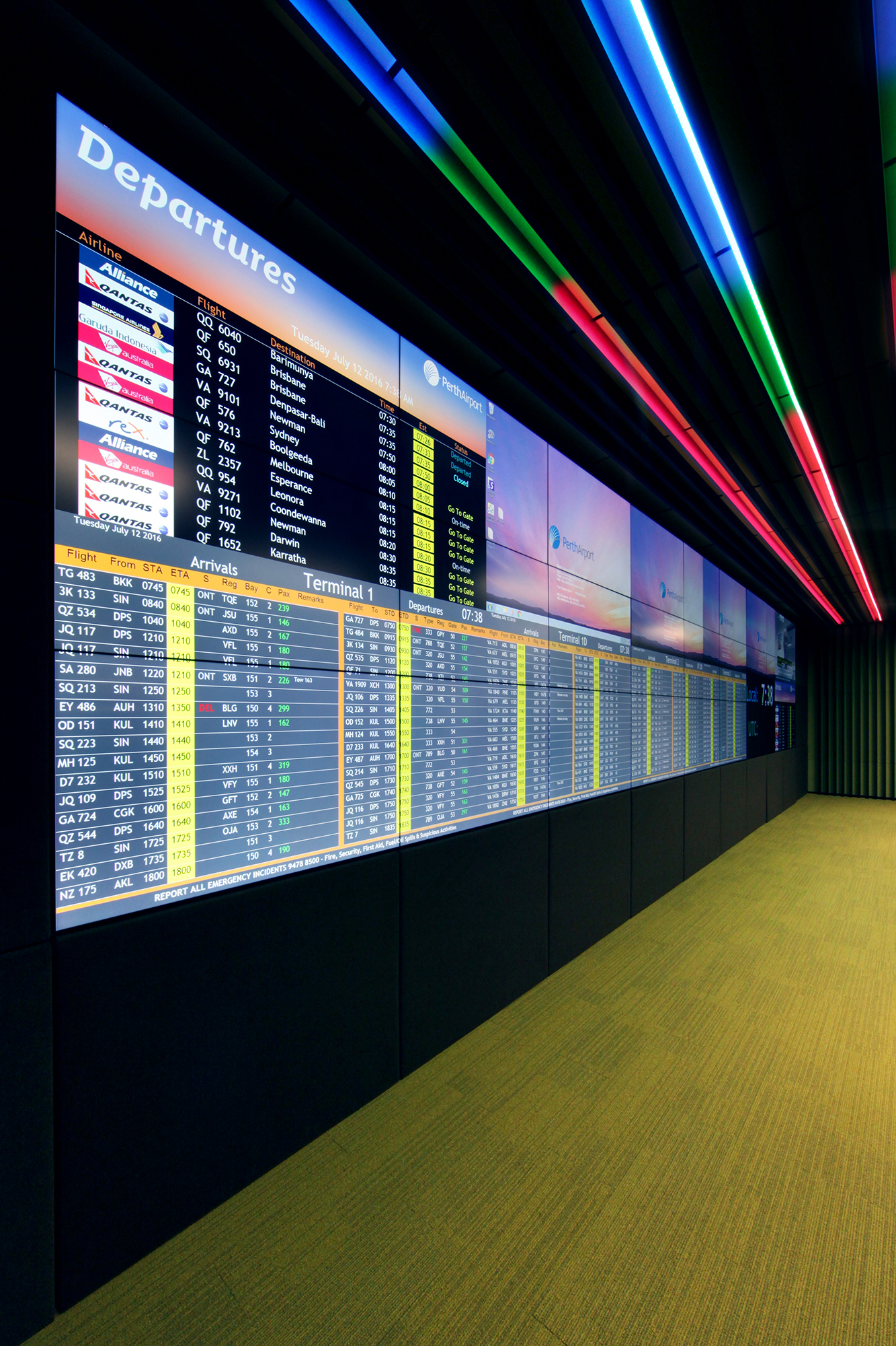 airport-video-wall